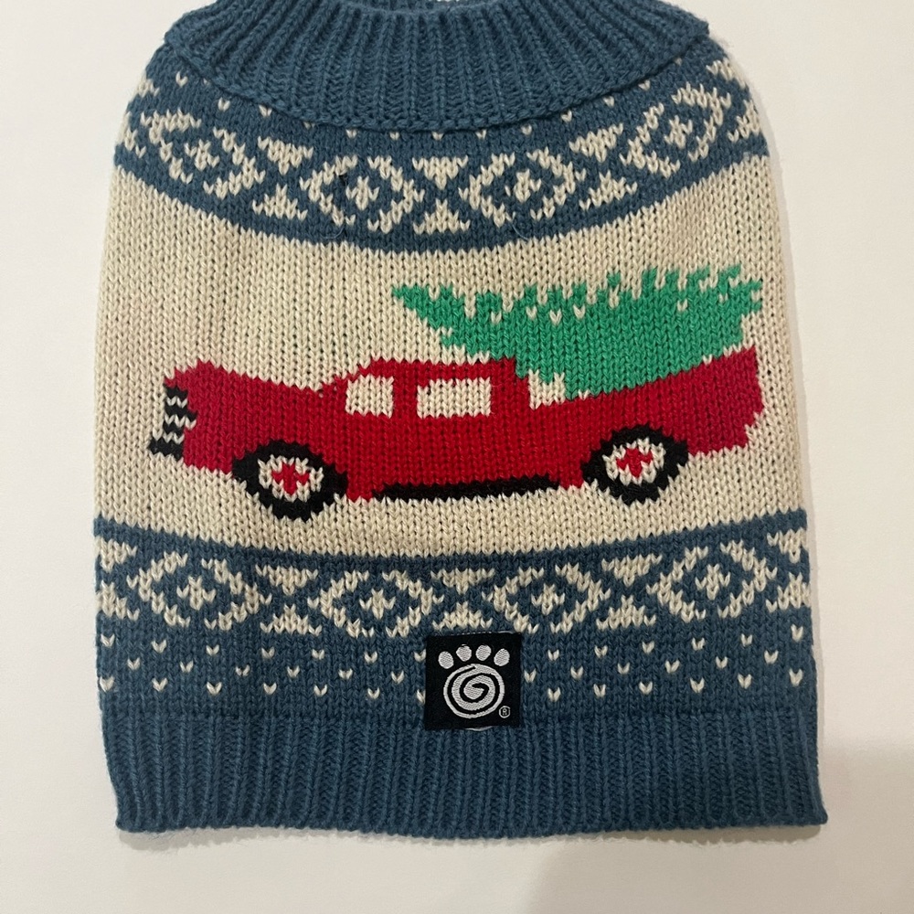 Petrageous Dog Xmas truck Sweater. Xs